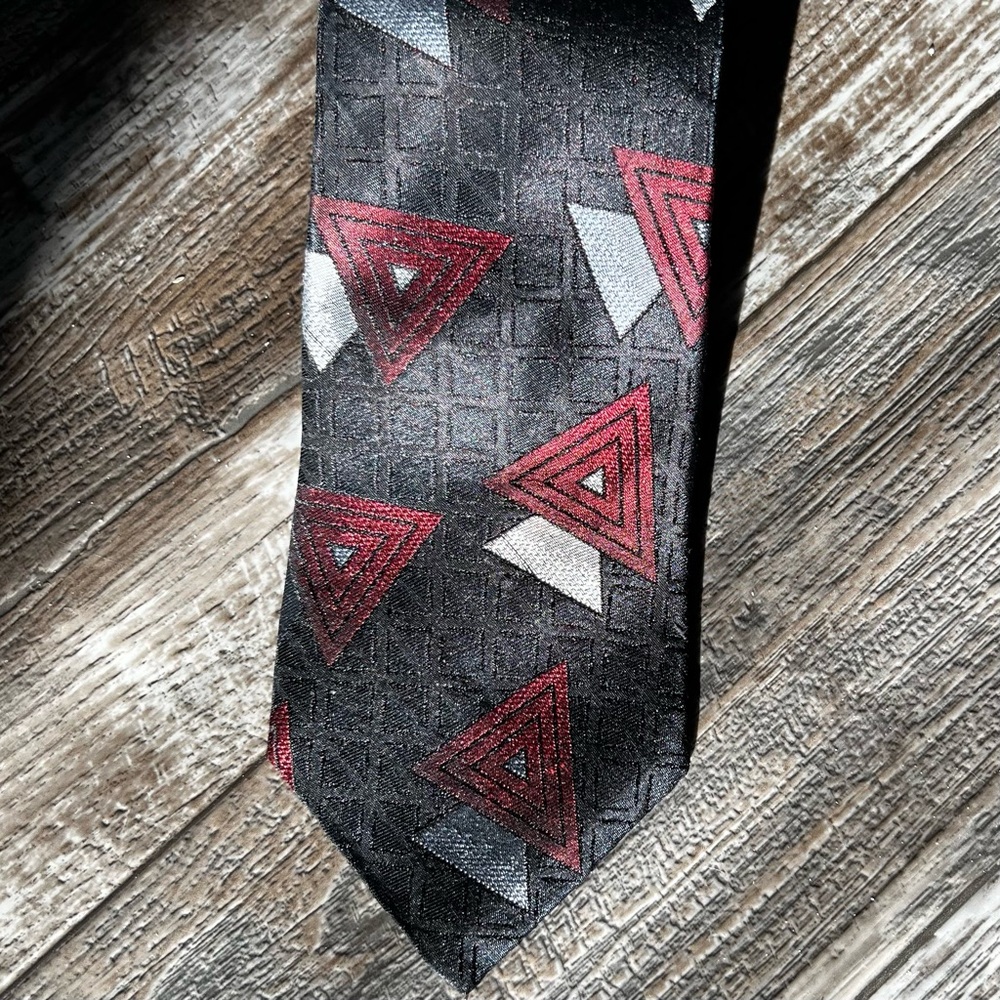 Zianetti Italian Collection Men's Tie 100% Silk 55" L x 4" W‎ Geometric Shapes